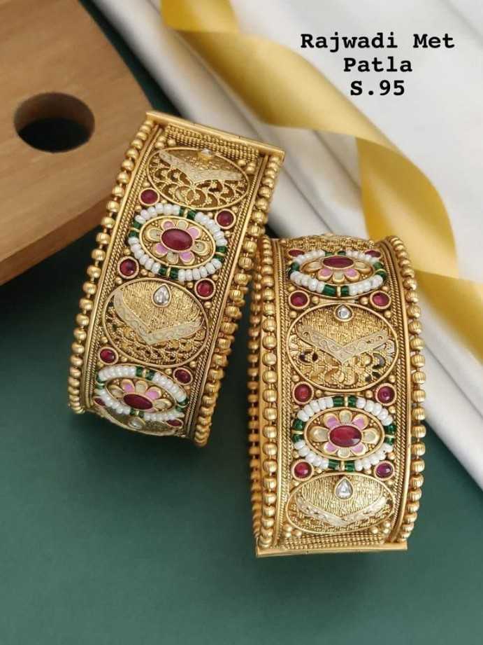 YNF BRASS R40 WOMEN JEWELLERY WHOLESALE ANTIQUE BAMGLES MANUFACTURER