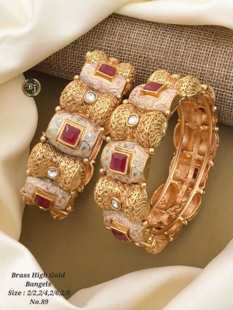 YNF BRASS R43 WOMEN JEWELLERY WHOLESALE ANTIQUE BAMGLES MANUFACTURER