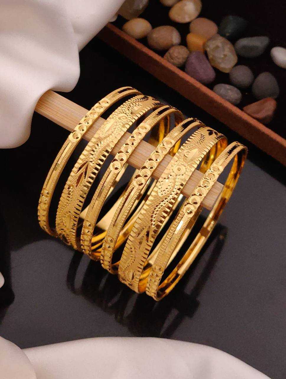 Ynf Brass Womens Jewellery Wholesale Brass Gold Bangles Designer Bangles Manufacturer - Jewellery Export