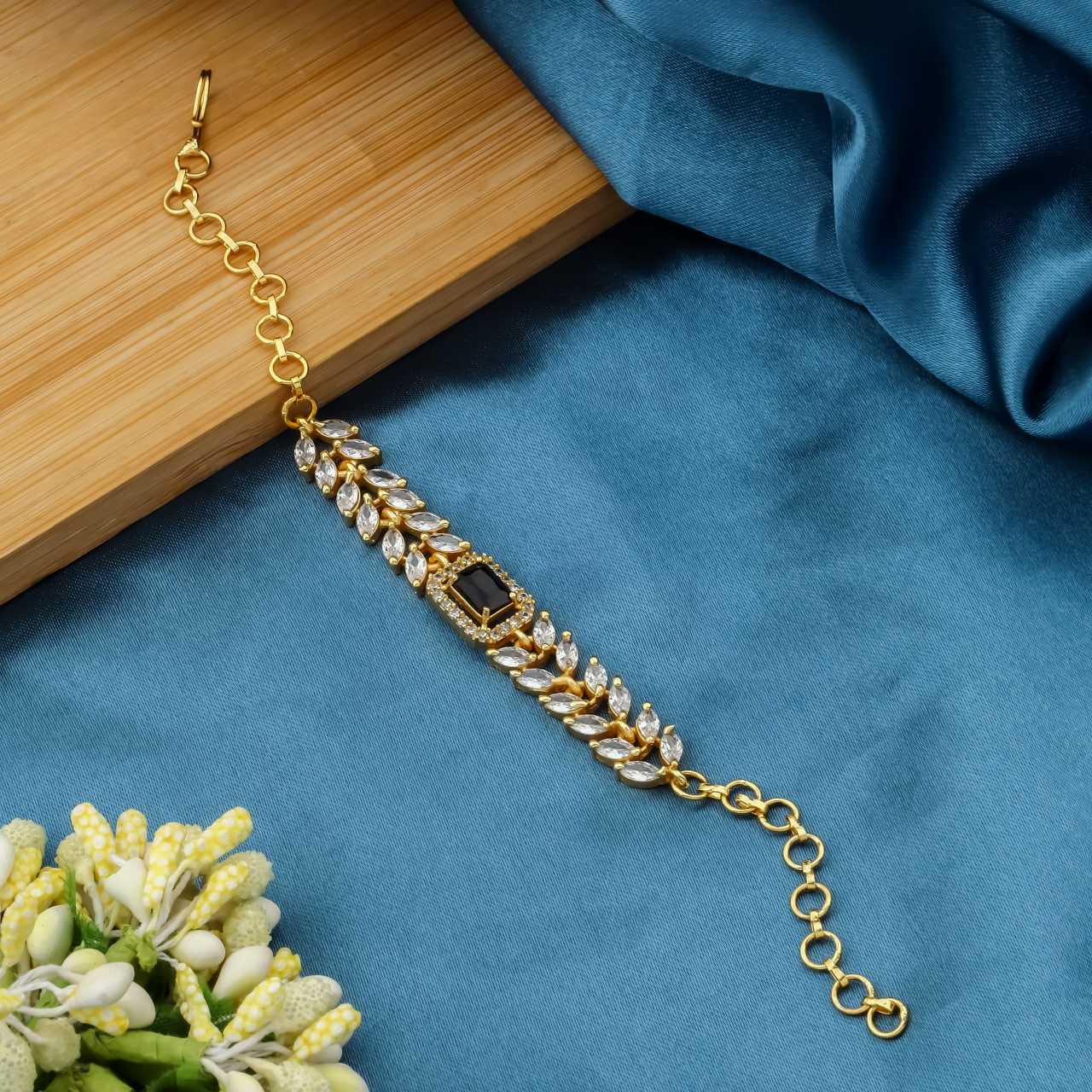 Ynf Brass Womens Jewellery Wholesale AD Diamond Bracelet Golden Bracelet Fashion Bracelets Manufacturer - Jewellery Export