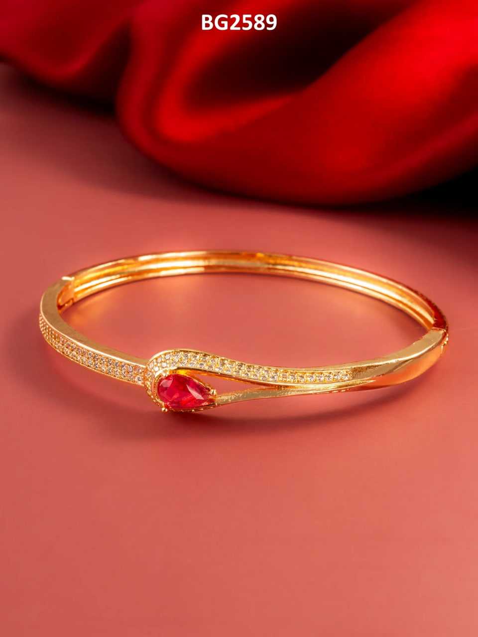 Ynf Brass KESH105 BG2589 Womens Jewellery Wholesale Brass Gold Bangles Antique Bangles Fashion Bangles Manufacturer - Jewellery Export