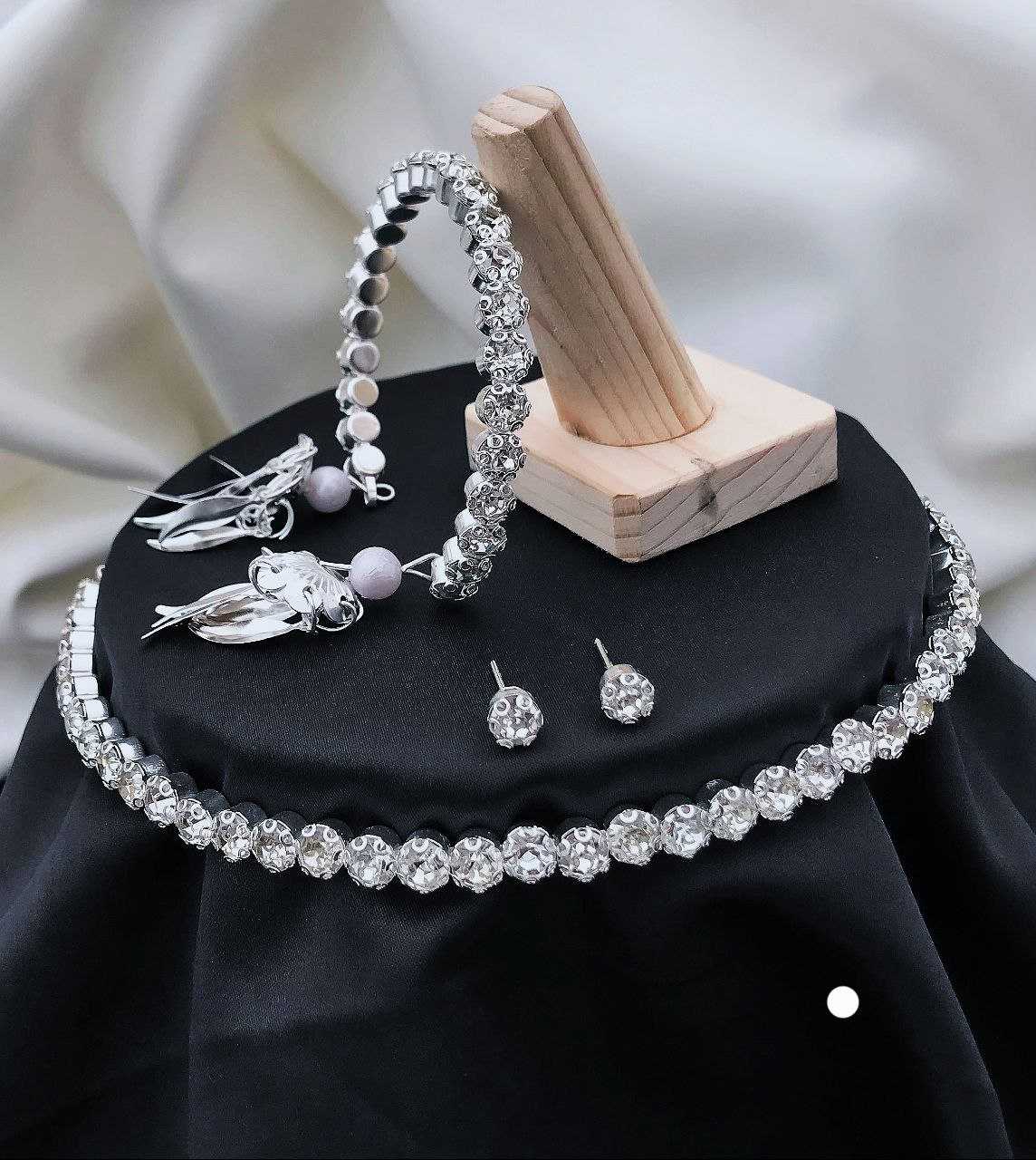Ynf Brass Womens Jewellery Wholesale AD Diamond Necklace Fashion Necklace Artificial Diamond Necklace Manufacturer - Jewellery Export